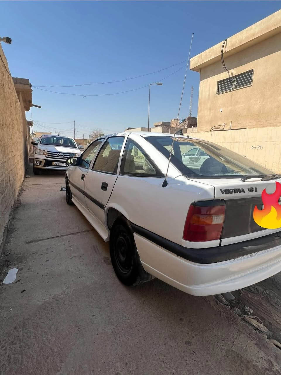 بعد السلام 
اوبل فكترا ماسحه موديل 1991 محرك 18 رقم كركوك مشروع وطني گير ومحرك بالشرط معمره جديد بالكامل بطاقة بانزين بيها :::مكان السيارة قضاء الحويجة الداخل 
***********
سعر 35 St Andrew, Surrey
