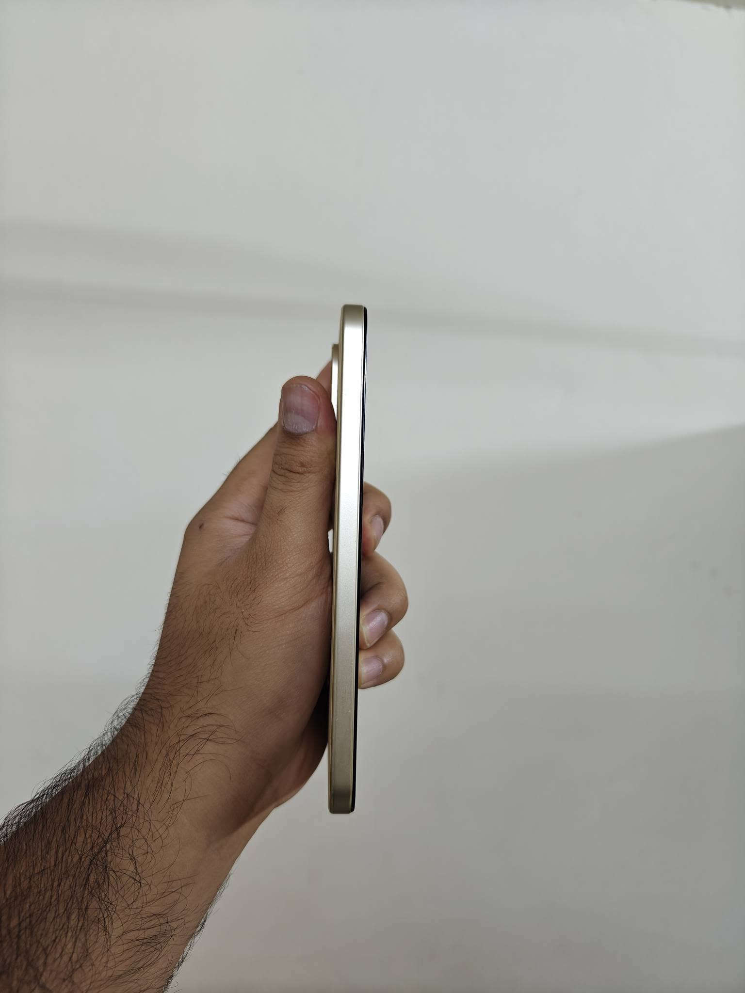 السلام عليكم ريلمي 16 برو 5G ذاكرة 512 رام 8 مكفول 
كامل ملحقات استخدام قرابة الشهرين عدد دورات الشحن 51 حسب ما يضهر ببرنامج device info معالج دايمنستي 7300 ماكس تردد الشاشة 144 هرتز امولد بطارية 7000mah سرعة الشحن 80w كاميرا 200ميكابكسل و الامامية 50 دبل شريحة و ايسيم معيار ip69 للماء و الغبار يشغل ببجي 90 فريم ضهر جلد الجهاز موجه بصورة رئيسية للتصوير و الاستخدام اليومي الطويل 
السعر 495 الف 
*********** خاص او واتساب
