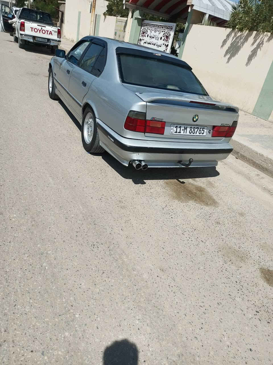 بي ام موديل 93
حجم 525 مسكر عدل
سياره جاهزه من كلشي  
رقم بغداد انكليزي نضافه الغرفه 90%
تراي وين ميعجبك 
سعر 70وبيه مجال 
***********
