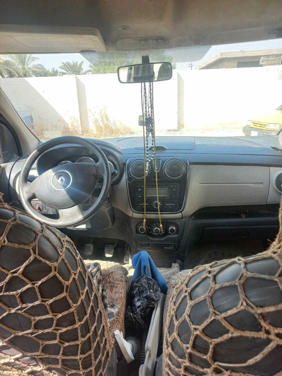 للبيع رينو لودجي فرنسي 2014  رقم انكليزي كربلاء مداور ثاني يوم 65 وبيه مجال المكينة جديدة  نقص غاز التبريد العنوان الديوانية المهناوية *********** بيه واتساب
