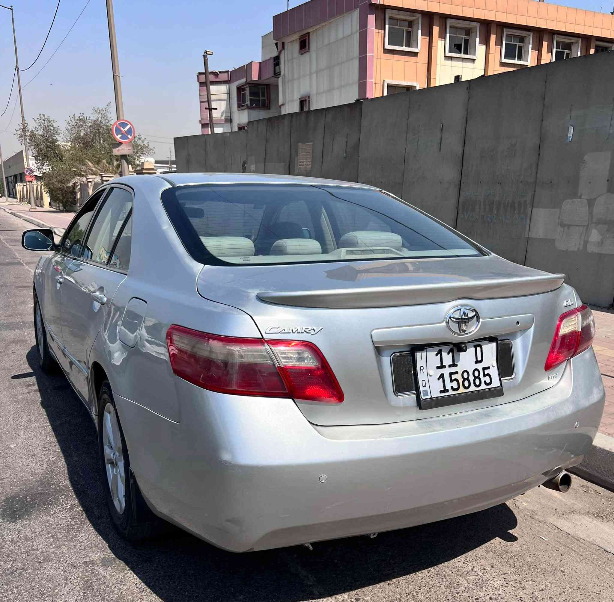 السلام عليكم
تويوتا كامري 2008 خليجي
محرك 4 سلندر 2400 المرغوب 
مواصفات GL : قطعتين تبريد - حساسات خلفيه - اشاير بالجاملغات - شاشه - ويل كب 
السيارة كلش حلوه و نضيفه  محرك - كير -   تبريد - حداديه  - تايرات بالعافيه عل ياخذهة 
السيارة بسمي سنويه و هزة جديده و رقم انكليزي 

السيارة مصبوغه حزام اثر شخوط يعني مابيهة لا ضربه و تعمير مجرد شخوط و صابغيهة حزام 

رايدهة ب93 و بيهة مجال للشراي
مكاني : بغداد - البياع 
للأستفسار : ***********
