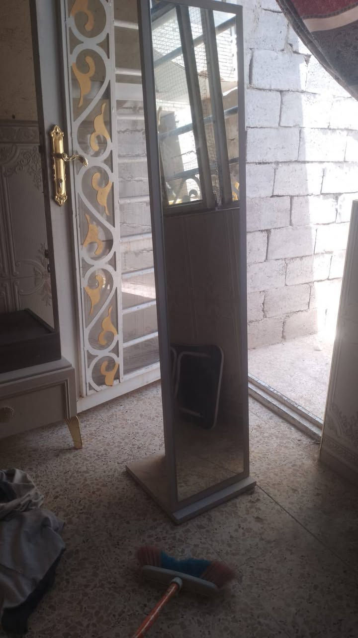 سلام عليكم غراض للبيع كلمن وسعره مكان نجف حي الميلاد قرب جوهرت العرب بلحولي***********
