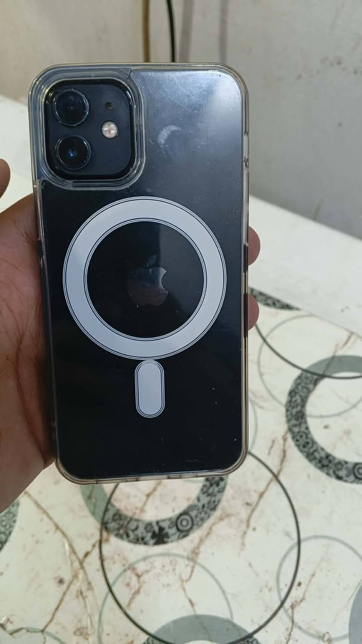 آيفون 12 • ٦٤ • بطارية ٧٧