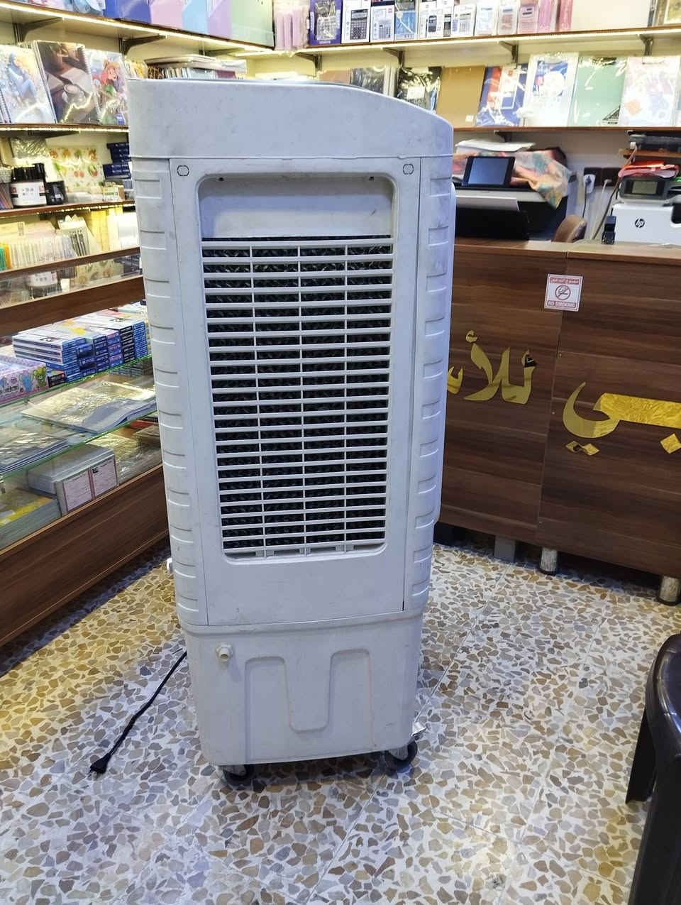 السلام عليكم
كنفڤيرا للبيع جديدة ونظيفة مستعملة شي قليل
فقط فيها كسر من فوك صغير موضح بالصورة التواصل على الخاص او الرقم
***********

