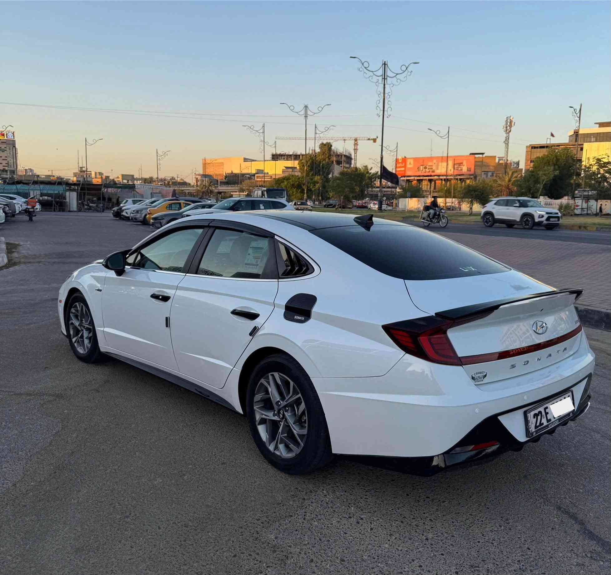 سوناتا 2020 فئة Limted plus  فول للاخير محرك 2500 تنفس طبيعي المرغوب داخل لون صحراوي جلد حادثها قبق جنطه فقط خفيف بدون ايرباك بجم كبس  وبيها بارد بسيط هنا سيارة جديدة وربع ماتصرف عليها جاهزة من كلشي كير مكينه حدادية تخم تاير تبريد كله جديد رقم اربيل باسمي تحويل ثاني يوم السعر 159 للاستفسار ***********
