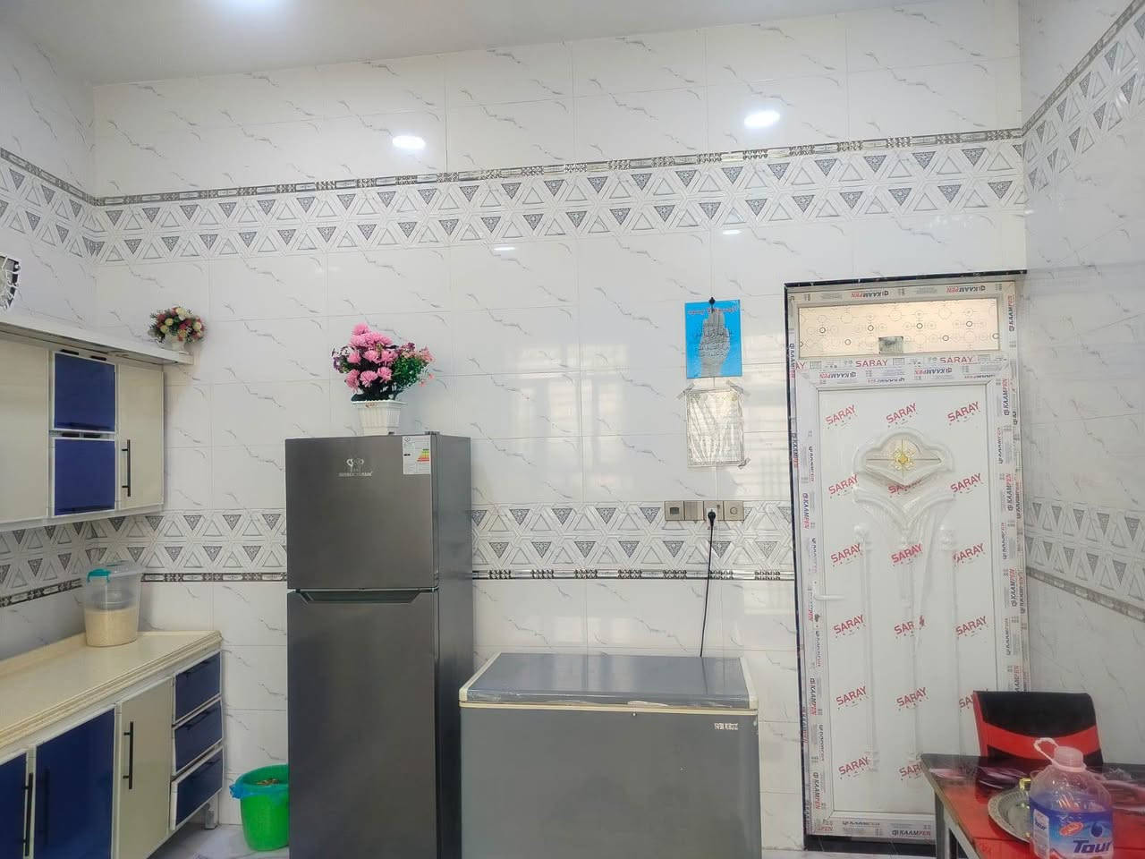 🏠 بيت للبيع في الناصرية – منطقة المهيدية
📍 الموقع: المهيدية – مقابل عمارات الشموخ السكنية، قريب من التبليط
📐 المساحة: 200 متر مربع
📏 الواجهة: 10 متر
📏 النزال: 20 متر
🛣️ عرض الشارع: 10 متر – شارع صب
📜 ملكية الأرض: زراعية، مع وجود وصل تطويب
🏡 بناء حديث سنة 2025 – طابقين
🔹 الطابق الأرضي:
• غرفتان نوم
• صالة
• استقبال
• مطبخ
• صحيات داخلية وخارجية
• منور
🔹 الطابق العلوي:
• 3 غرف نوم
• صالة
• صحيات
🔶 كافة الخدمات ماء ـ كهرباء -مجاري -شارع صب
💰 السعر: 180 مليون
🔸 يوجد مجال بسيط للشراي
📱 للتواصل: ***********
