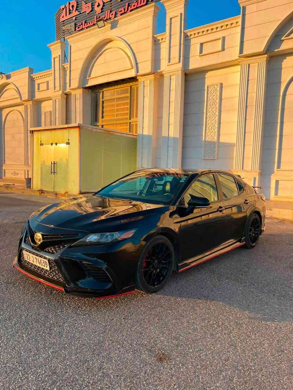 السلام عليكم
للبيع Toyota Camry TRD Red Line

V6 – 3500cc 🚀

تويوتا كامري TRD ريد لاين

السيارة فل فل مواصفات TRD

⸻

⚙️ المواصفات:

* شاشة كبيرة

* Apple CarPlay

* كراسي جلد + كهرباء

* أحزمة أمان لون أحمر بلادي

* كشنات مخطومة TRD بلادي

* لايت أوتو

* رادار أمامي + خلفي + جانبي بالمرايات

* تحديد خط الشارع

* تبريد لمس

* مودات قيادة: Normal – Sport – Eco

* Hold Auto

* بصمة تشغيل + بصمة أبواب

* تشغيل عن بعد

* شفتات ستيرن

* قير 8 نمر

* لايتات زينون

* باك لايت LED

السيارة مختمة TRD بكل مكان وبيها هواي مواصفات إضافية

⸻

🔧 الإضافات:

* سكوب جام خلفي

* سكوب جام جانبي

* مرايات باتمان

* دوسات بلادي سبورت

* لحية أمامية سبورت

* دفيوزر خلفي

* دبل كزوز TRD

* ليدات داخلية (سعرها $200)

* داخل كامل فورج + شامو ($100)

* سستم صوت كزوز بلادي من الشركة

⸻

🛠️ الحالة الفنية:

* مكينة + قير بشرط كامل

* لا فتح

* لا بخار

* لا صرف

* ضخـم حدادية كامل جديد بشرط تراي للبصرة

* درايف شفت كله بشرط

* هزة + فحص + سنوية كله جديد

* تحويل بشرط ثاني يوم

⸻

📝 الملاحظات:

* شبر كلير بجماعة خلفي

* باين جهة السايق مبدلات بلادي نفس اللون

* إيرباق طاك فقط (برده)

* بجم كيس برغي (مامفتوح)

* حوض كيس بشرط

* دواخل: شبر داخل باب فقط (بشرط الصوت مال الهواء

مكان السياره صلاح الدين 

السعر 215 وبيها ومجال 

الاتصال

***********

***********
