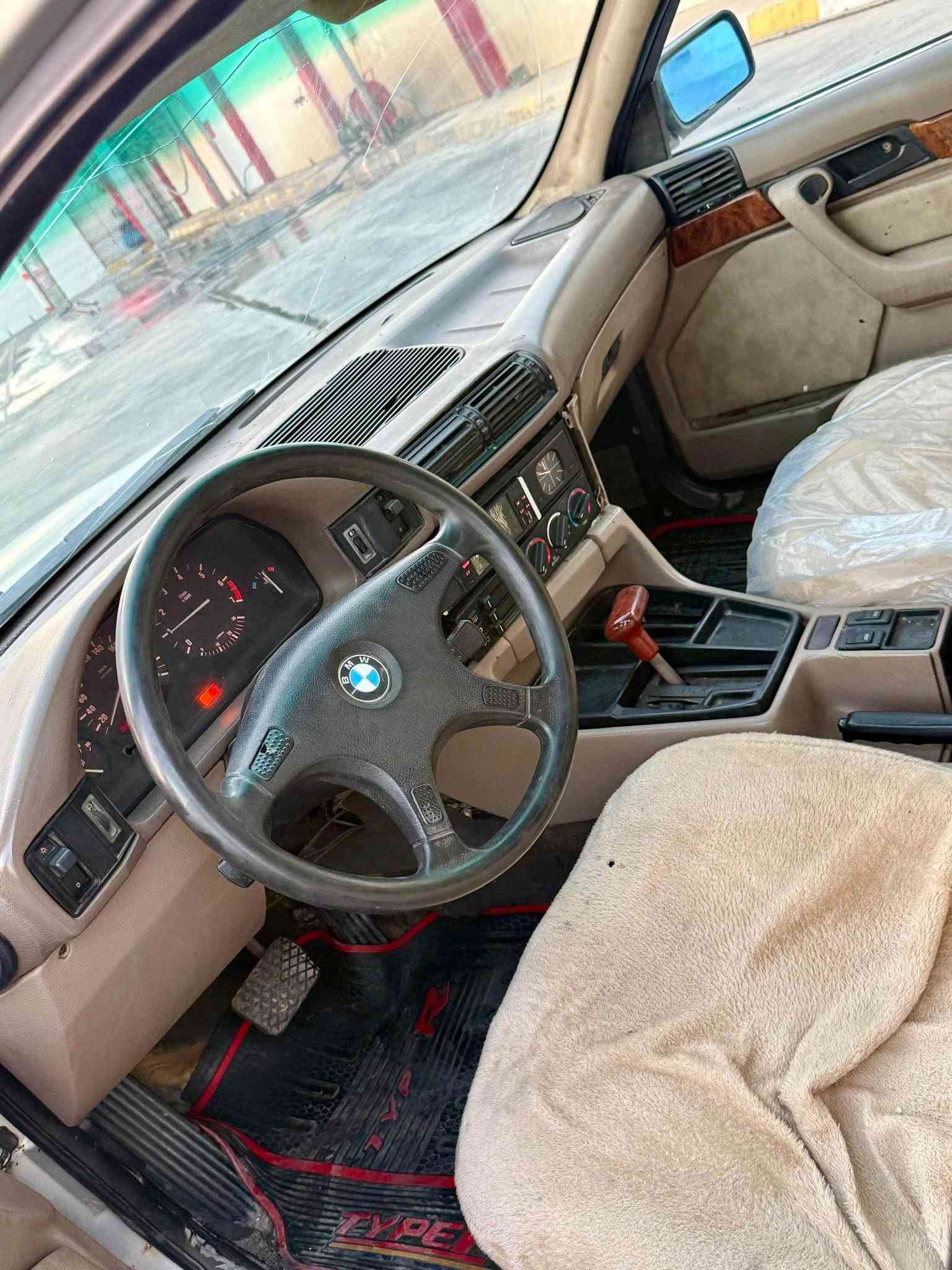 بي ام دبليو موديل 1991 
حجم محرك  525 ( كير اوتوماتيك )

سعرا  52 قفل قفل
مكان كركوك داخل المدينة

سيارة مصبوغ عام لجمالية 
فول مواصفات سلايد داخل رصاصي و اوتوماتك كير محرك شرط 

سنوية رقم هزة كلهم جديد لحد 2030
شرط تحويل و وكالة

 اسيا  ***********
 كورك *********** كركوك, العراق
