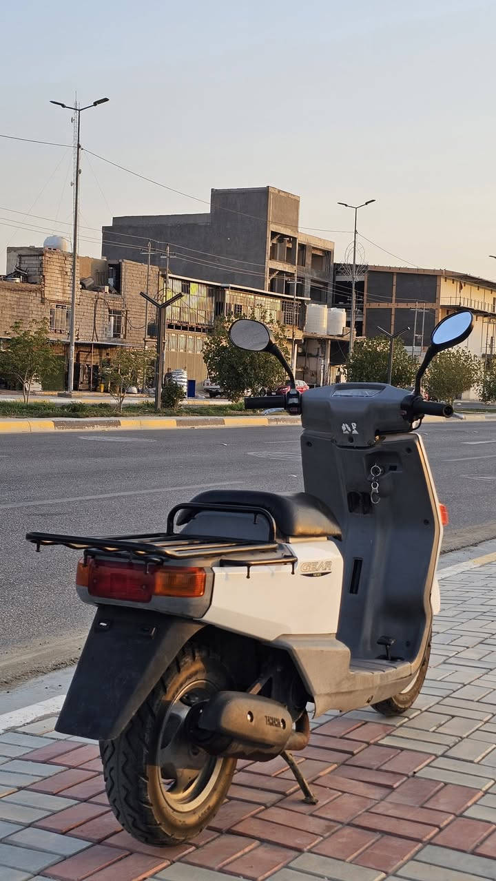 سلام عليكم دراجه بيك أم ابيض بلاديه مكينه  مامفتوحه بلاديه كهربائيات شغاله بالكامل وميحتاج احجي عنها صورها تحجي عنها وعن نضافتها  سعرها 550 الف وبيها مجال لتواصل كربلاء  ***********

