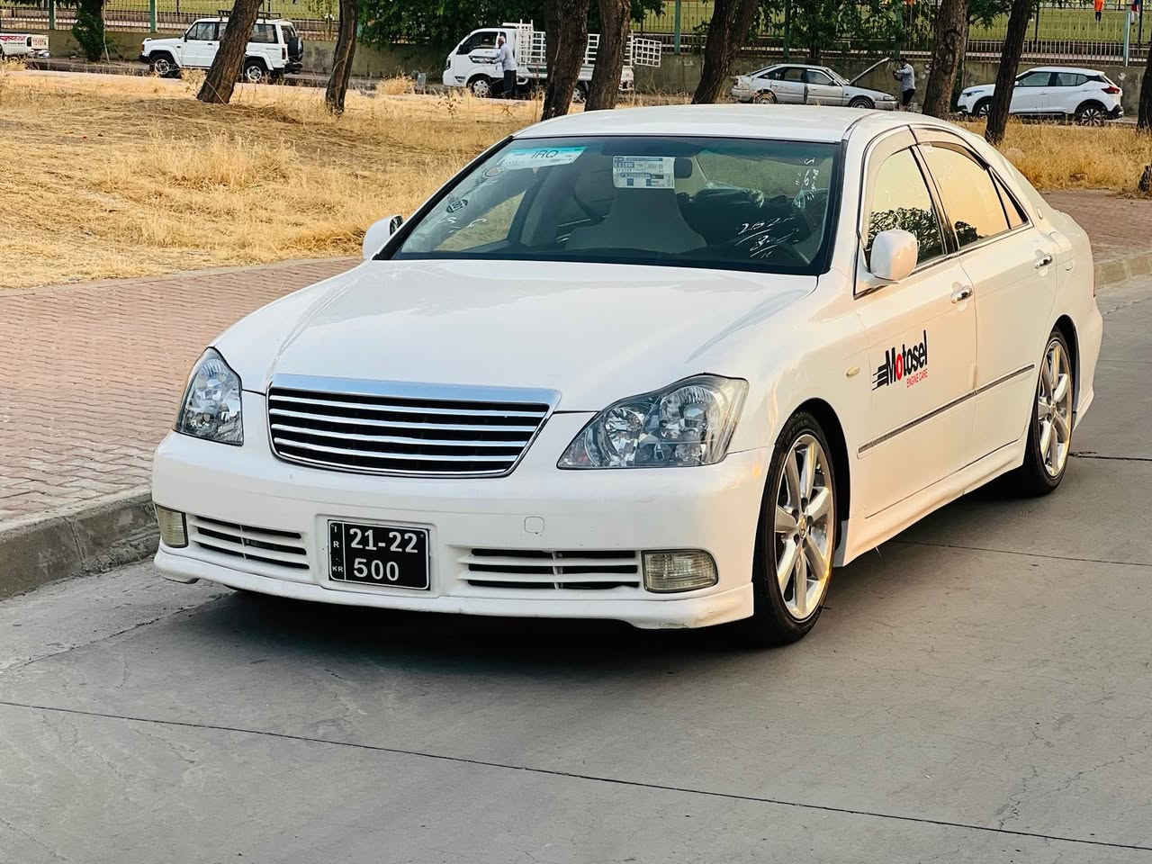 بەناوی خوای گەورەو میرەبان
شاهینەی موس موس
2005
کێڕو مەکینەی بچوک بە بچوک ئاڵتونی بازاڕ 
سەیارە سپؤرتە ماڵی دؤستە 
چوار تایەی تازەی لەژێرایە ویل دنگەی ئستیل
ناو ڕەسی ساج سور 
بێ دوکەڵە سەیارەکە 
مالی خؤمە 
تەبریتی ساردو گەریمی. مەزبوتە بێ کێشەیە سەیارەکە تەقەو ڕەقەی تیانیە 
قەتەری گؤراوە بەتیاڕ دی 
63مەعامەلەیەکەی برایانە
*********** واتس ئەپی لەسەرە السليمانية, العراق
