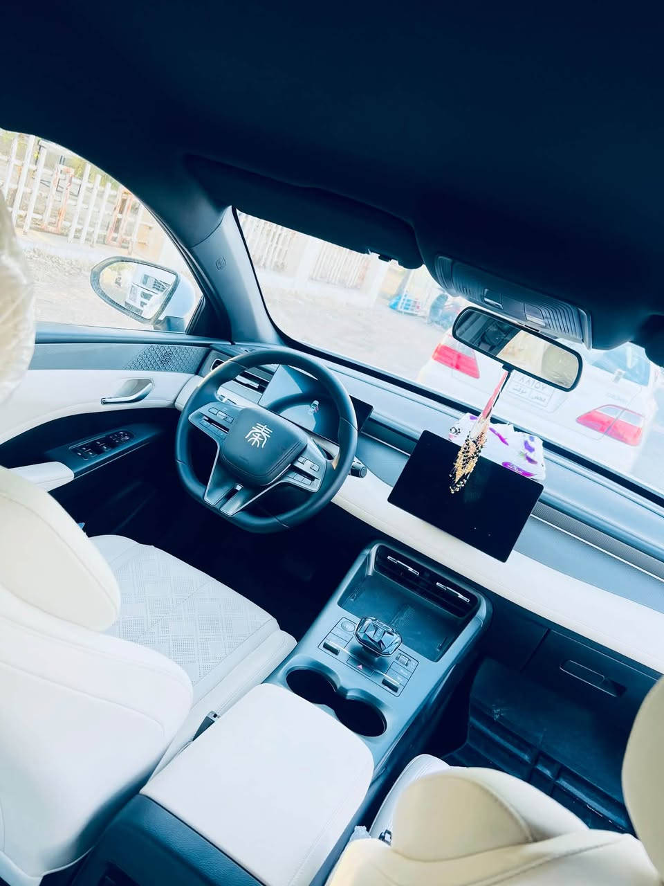 Byd qin plus 2025ناو زەرد٧هەزار ڕۆشتوە سعر ١٣٧$ژمارەی موبایل***********
