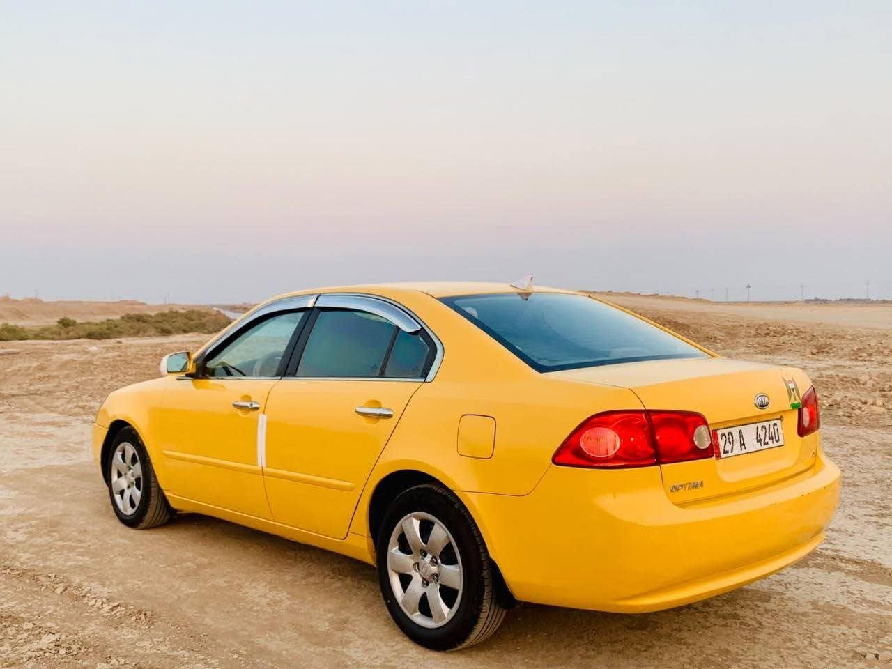 سلام عليكم كيه اوبتيما للبيع 2008 وارد امريكي 2400 كير 5 نمر السيارة كفالة عامه من الظربه والتبديل  مكينه كير حدادية تخم تاير كله جديد تبريد ثلج 🥶 رقم واسط إنكليزي مصفره هيئة غرامات السعر 85 وبيه مجال مكان السيارة بابل الشوملي رقم الهاتف‏‪***********‬‏
