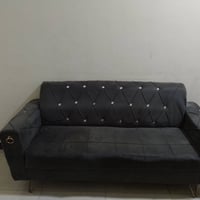 كلهن شيله وحده ب 900 قفل غراض مستعمله شي قليل اخو الجديد المكان بغداد ...