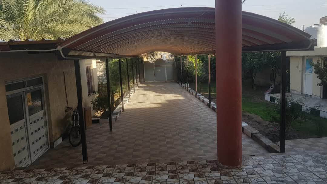 🏠 بيت للبيع في بابل في الدبلة
📍 العنوان: نزلة الجسر، قرب المسجد القديم، قرب بيت حميد العويدي

📐 مساحة البيت: 900 متر بناء حديث درجه اولى

🏗️ البناء طابقين:
• الطابق الأول: غرفتين
• الطابق الثاني: غرفة واحدة

📞 للاستفسار عن السعر والتفاصيل والتواصل، مراسلة الصفحة أو الاتصال.***********
