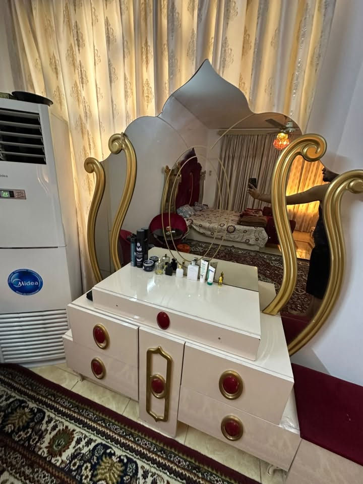 بيع #غرفه نوم تركيه اصليه سعر مناسب
غرفه اخو جديد للتواصل ***********
