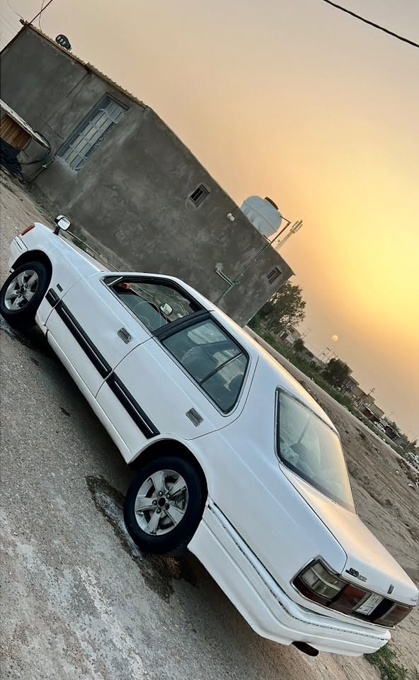 لسلام عليكم 
مازدا ياباني موديل93 للبيع او المراوس مكينه وكير ونجي نضيفه السياره معمرا ستوها كهربائياته كله شغاله مكاني دوانيه رقم مثنى مشروع وطني لل استفسار اتصال ع رقم ***********
