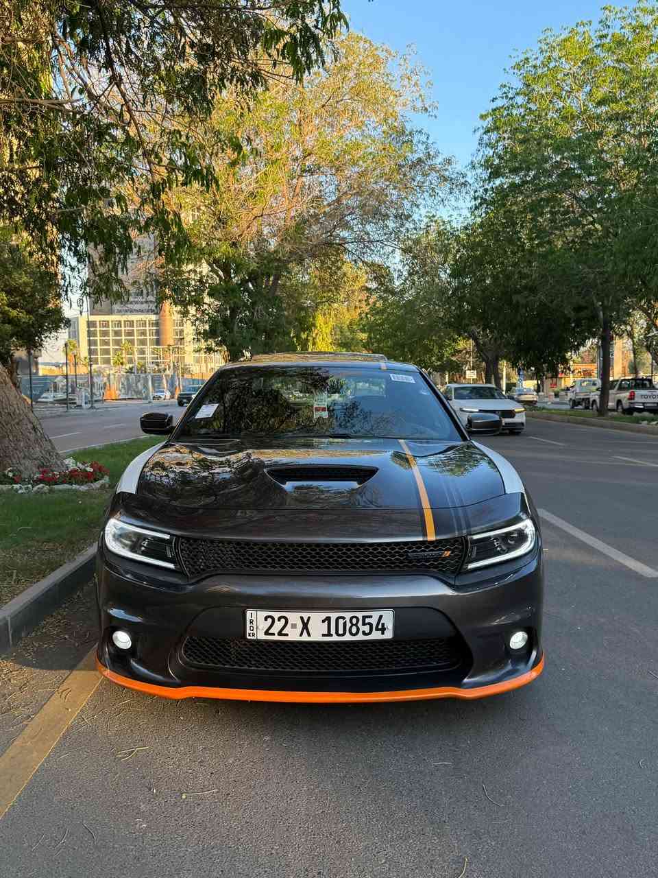 جارجر  GT PLUS موديل 2022 (خـليـجـي) اورنج
شركه هارلم سياره مغلفه بل كامل PPF حمايه 📍

 (اورنج ادشن )  فول فول مواصفات نادره 

سياره مكفوله من صبغ و تبديل وشخوط 

سيارة زيرووو ماشية 29 

رقم اربيل الجديد 22
ب اسمي تحويل او وكالة 

الموديل :2022  . (خليجي) . . 

المحرك : V6.  3.6L 

المواصفات :

* نسخة ORANGE EDITION. 

* خطوط طولية على الهيكل. 

* مكابح رياضية برمبو خاصة بالون البرتقالي. 

* جناح خلفي اسود. 

* ويل قياس 20 انچ اسود . 

* ستيرن رياضي . 

مقاعد رياضية من الشاموا مع خطوط بالون البرتقالي. 

* نقطة عمياء . 

* مصابيح أمامية زنون . 

* كشافات الضباب زنون . 

* المصابيح الأمامية مع LED . 

* حساسات . 

* شاشه كبيرة مع نظام ملاحة نفكيشن GPS .

* الشاشة مع اوپشنات SRT . 

* سستم صوت الپاين .

* فتحت سقف (سلايد) . 

* مقاعد أمامية كهربائية عدد 2 . 

* ذاكرة لحفظ وضعيات الجلوس (ميموري) . 

* مقاعد أمامية تبريد وتدفئة . 

* مقاعد خلفية تدفئة . 

* تشغيل عن بعد . 

* ستيرن كهربائي . 

* تدفئة ستيرن . 

* محدد سرعة . 

* تلفون بلوتوث . 

* كاميرا خلفية .

* مرايا متحسسة للاضاءة العالية .

* كير شفتر بالستيرن . 

* دخول ذكي (بصمة) 

*السعر مناسب اتواصل ويايه وتدلل🤍

للاتصال ع الرقم: ‭*********** 

مكاني / بغداد
