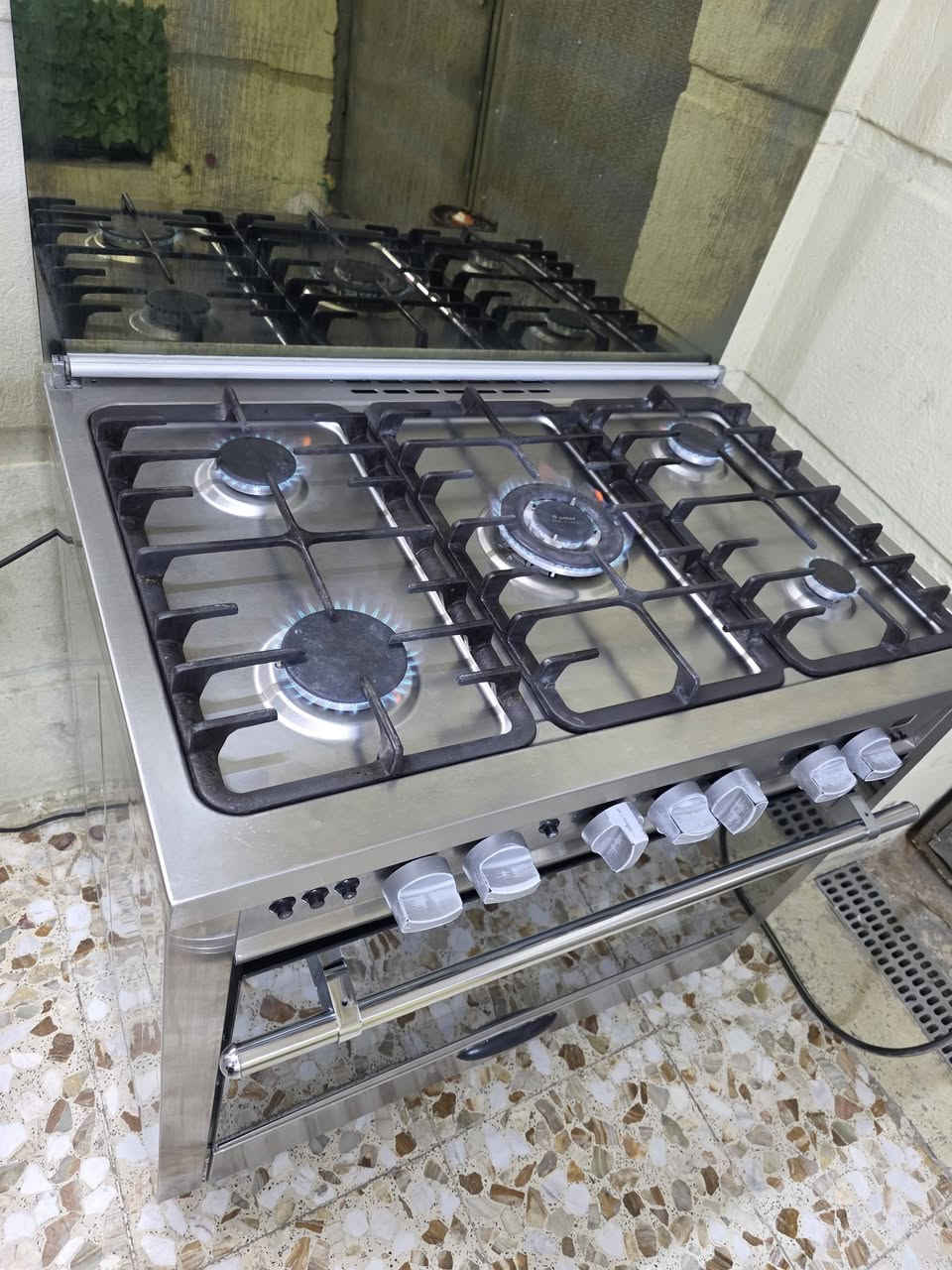 طباخ كبير ٥ مشاعل  مستعمل  نضيف جدا السعر ٢٥٠ الف
٢ دوشك اسفنج درجة أولى ٥ طبقات قياس ١٨٠× ٢٠٠ نضيف جدا السعر ١٧٥ الف 

٣ كرسي دوار مكتبي نضيف جدا السعر ٦٥ الف 

العنوان بغداد الأمين الثانيه منطقة سكينة الزراعي 
الاتصال على هذا الرقم *********** 
لايوجد توصيل
