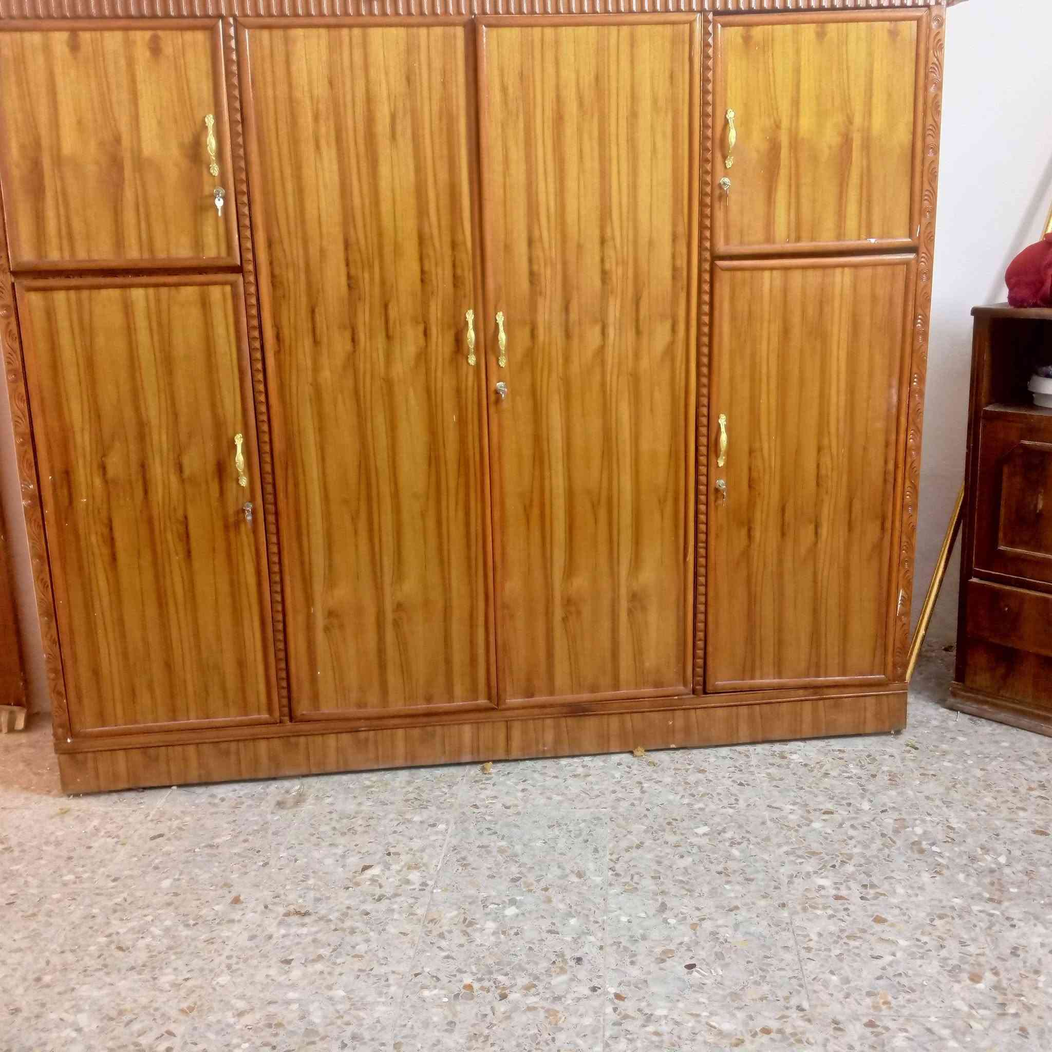 اغراض للبيع حمالة منضفات سعر١٥سلةخضروات اصلية ب٢٠كنتورصاج داخل خارج٣٥٠غسالة حجم ١١سعر١٠٠ أوتي سعر٣٠ جهاز ازاله وبرملابس ١٥ غيرمتواجدعالفيس الاتصال على الرقم ***********
