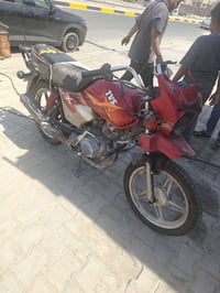 دراجة متروكة مديل 18مكينة ما مفتوحة   07860300958
