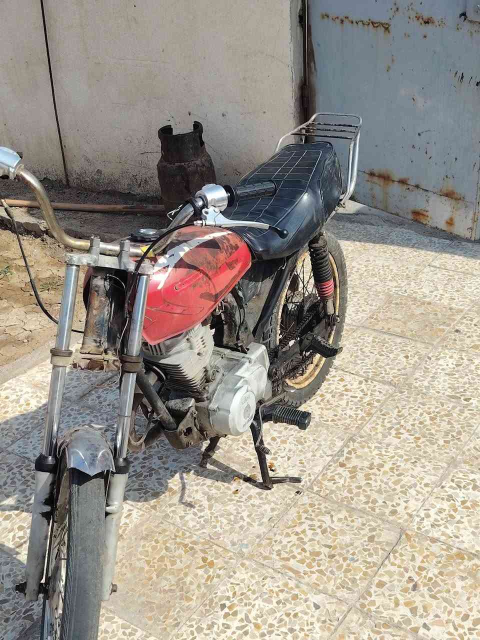 درجه نامه مكينه نضيضه مادخن سعر ٢٥٠ وبيه مجال الشراء ينتصل وبيه خير ويدلل *********** المكان ميسان المجر الكبير معمل الورق
