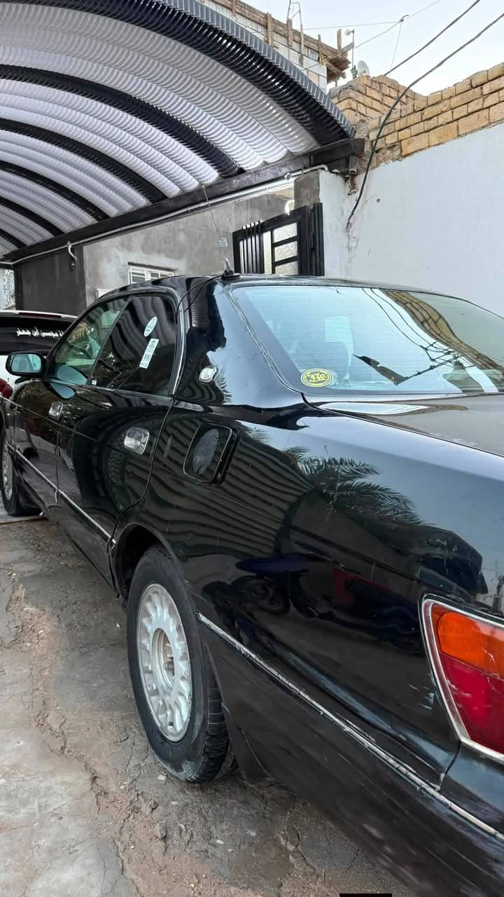 🚘 للبيع تويوتا كراون  بطة
🎨 اللون: أسود
✨ الكشر نضيف 
🪑 الدواخل  نظيفة  
📻 مسجل بلاد
🛞 تخم تاير جديد
تبريد ثلج منضومة جديدة 
مكينة وكير خير من الله 
مرتبها على ايدي الله شاهد
السيارة مبينة بالصور، والمعاينة خير دليل.
💰 السعر: 49 وبيها مجال 
📍 المكان: البصره قضاء المدينة 
للاستفسار والتواصل: مراسلة خاص 
الرقم ***********
