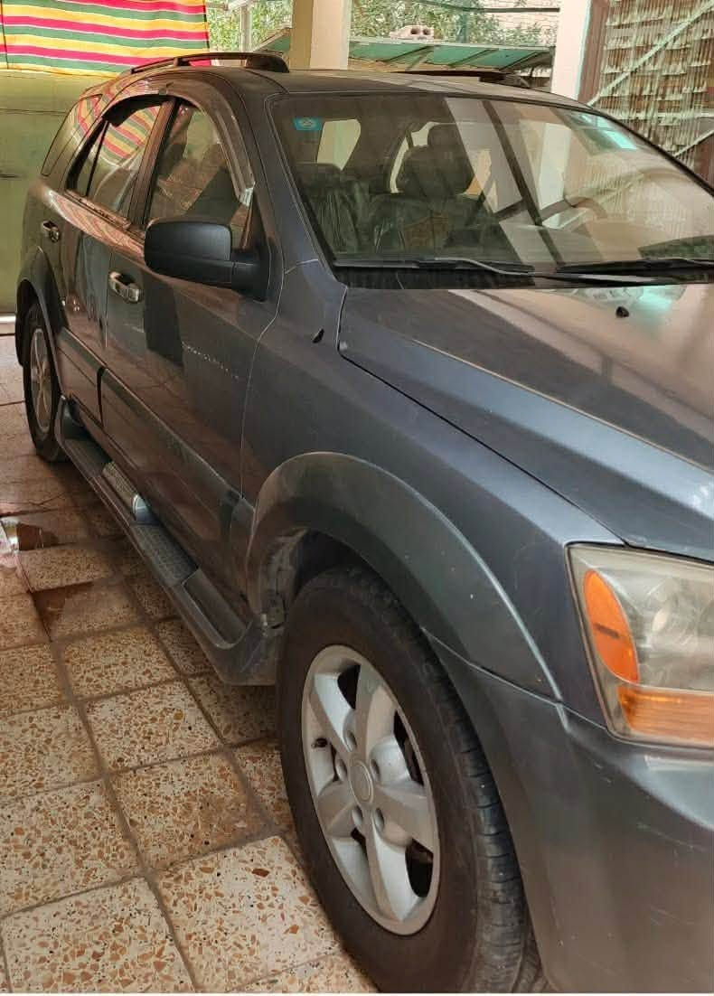 السلام عليكم للبيع او المراوس سورنتو 2009 خليجي فوللل موصفات عده البصمه فتحه سقف كشنات كهرباء سبعه راكب تصنيف EXمحرك 6 سلندر 3800  السيارة دفع رباعي المقاعد جلد ناقل الحركة اوتماتيك 8نمرالسيارة جاهزة كير مكينه صدر كله مكان السيارة ديالى بعقوبة حي المصطفى للاستفسار رقمي *********** بيع او مراوس مع اقل سعرالسيارة 90 ورقه وبيها مجال
