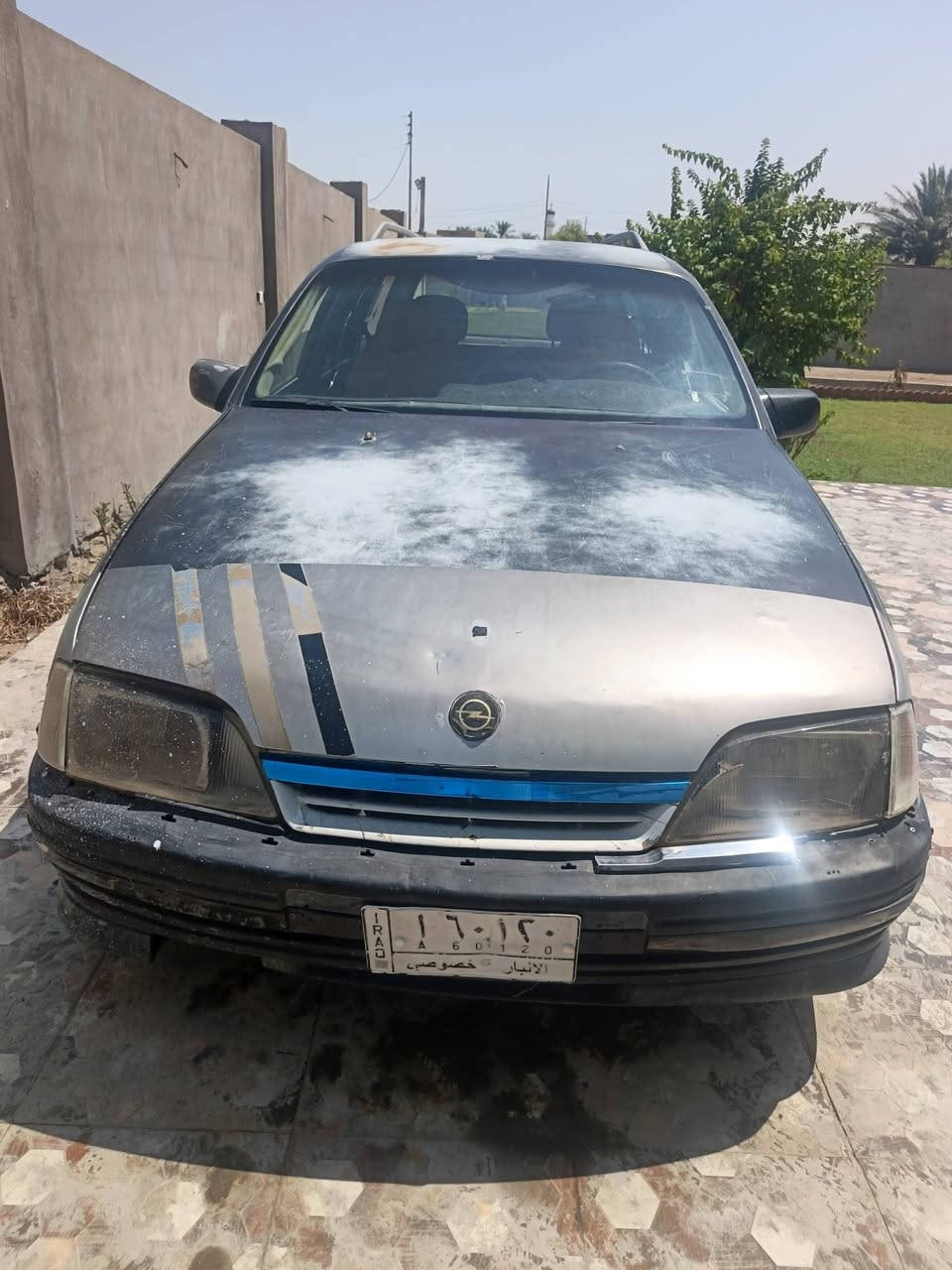 السلام عليكم 
اوبل ستيشن موديل ٩١ 
بلاديه بس بيه جراد 
محرك وكير خير من الله 
مكانه الرمادي 
السعر ٢٠ ورقه 
***********
