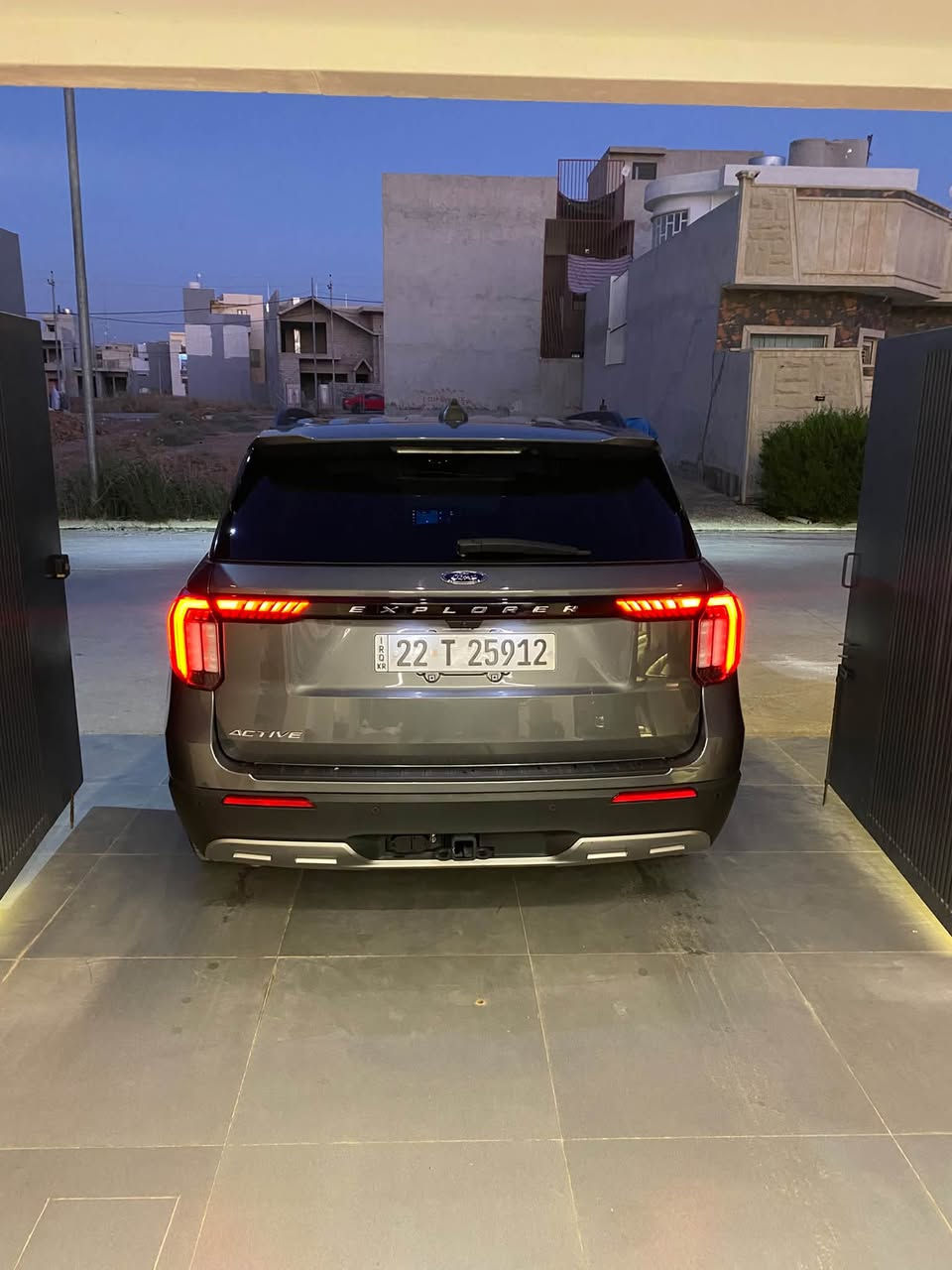 للبيع Ford Explorer Active 2025
فورد إكسبلورر Active موديل 2025 🔥

🔹 الموديل: 2025

🔹 الفئة: Active

🔹 الممشى: فقط 4,000 ميل تقريباً (حوالي 6,400 كم)

🔹 المحرك: 2.3 لتر EcoBoost تيربو

🔹 القوة: 300 حصان

🔹 القير: أوتوماتيك 10 سرعات

🔹 عدد الركاب: 3 صفوف / 7 ركاب حسب التجهيز

🔹

🔹 الباب الخلفي: كهربائي Power Liftgate

🔹 الإنارة: LED أمامية وخلفية

🔹 الجنوط: ألمنيوم

🔹 حساسات ومزايا أمان ومساعدة للسائق

🔹 كاميرا خلفية

🔹 مثبت سرعة متكيف Adaptive Cruise Control

🔹 نظام مراقبة النقطة العمياء

🔹 أنظمة تحذير ومساعدة على تجنب التصادم

🔹 Apple CarPlay + Android Auto لاسلكي

🔹 شاشة وسطية 13.2 إنچ

🔹 شاشة عدادات رقمية 12.3 إنچ

🔹 مقاعد أمامية كهربائية ومدفأة حسب التجهيز

🔹 نظام Ford Co-Pilot360 لمساعدة السائق

🔹 7 Airbags

🔹 نظام مراقبة ضغط الإطارات

🔹 فرامل ABS + أنظمة الثبات والسيطرة

🔹 3 صفوف، ومساحة داخلية واسعة ومناسبة للعائلة والسفر

✨ السيارة نظيفة جداً والممشى قليل جداً بالنسبة لموديل 2025، 

الاستفسار 

📞***********

واتس ***********
