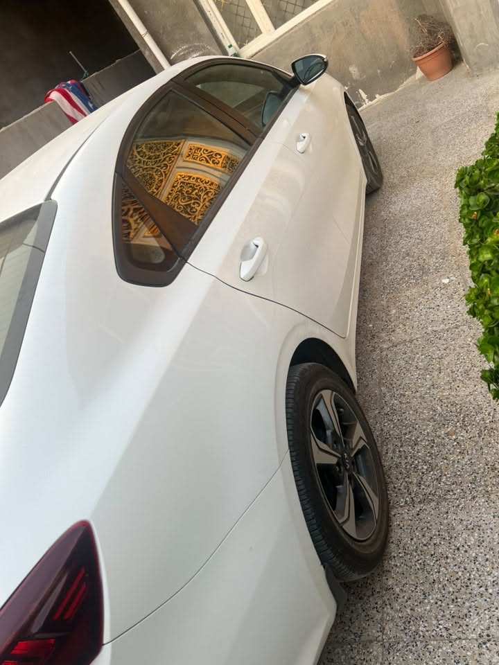 سيراتوا 2020 خليجي للبيع
1600 

محرك مكينه مكفول 

سنويه ساقطه ورقم قديم اربيل 

تبريد خير من الله قطعتين

داخل بيجي لون واحد مغلفه ارضيه جلد 

اشاير حساس بالمري ماشيه 90 سبير منازل

ويل كب تايرات شد جديد للاستفسار رقم وات ساب 

***********
