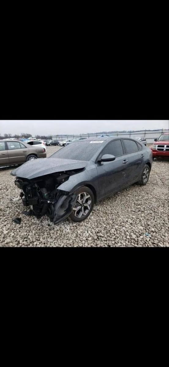 السلام عليكم 
مكلف بنشر سياره فورتي 2021 حادث بنيد وجاملغ السياره حلوه ونضيفه وبسم راعيه تحويل مباشر للاستفسار اكثر الاتصال على 
‏‪***********‬‏
