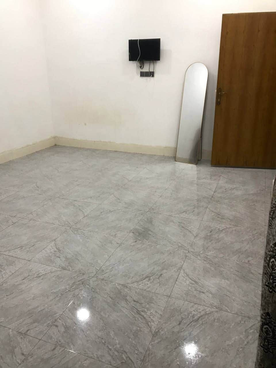 🔹دار سكن للبيع زراعي سند 25
 🔹الموقع التقيه 3 مجاور مجمع السلام 
🔹على الشارع الرئيسي 
🔹المساحة 230 متر 
🔹غرفتين نوم 🛌 صالة واستقبال ومطبخ وحديقة وكراج مسلح الأرضية بوسلاين 
🔹للاستفسار اكثر مراجعة مكتب الضياءين للعقار او الاتصال على الارقام التالية 
***********
***********

