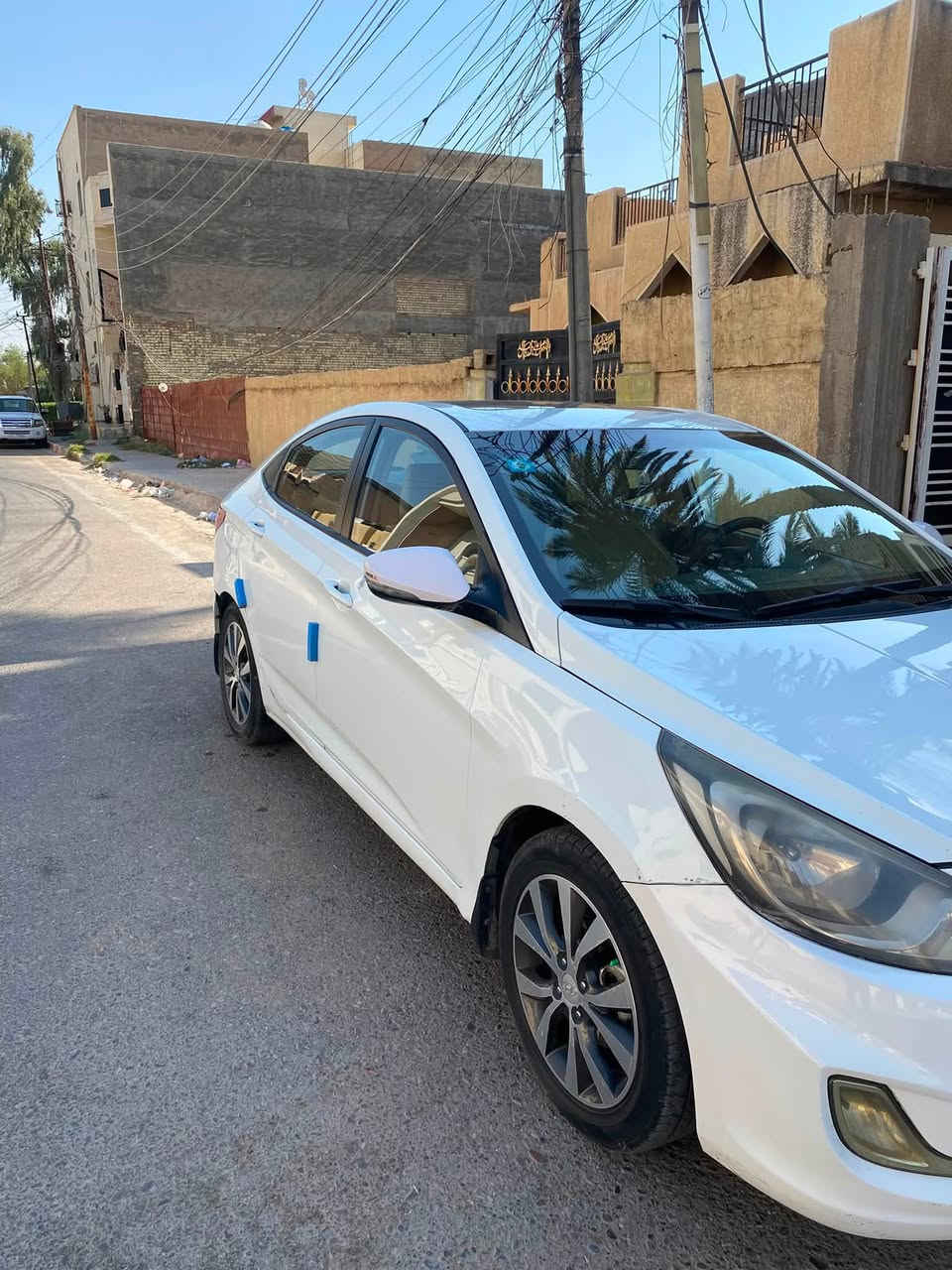 اكسنت ٢٠١٥ خليجي
بيه جاملغ خلفي فقط كيرمحرك مكفول 

السعر١٠٣ بي مجال العنوان المحموديه ***********
