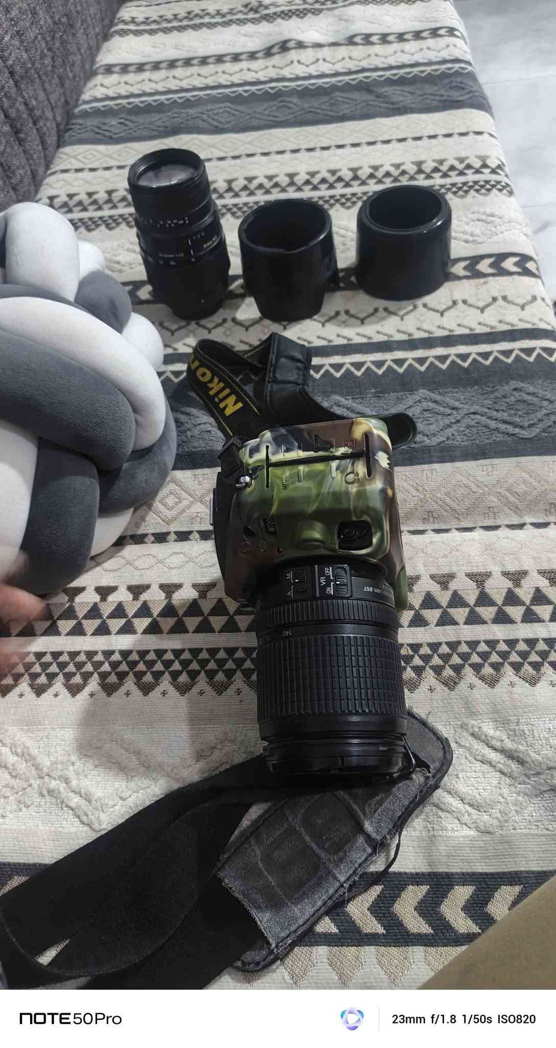 نيكون D7200 • ٧٠-٣٠٠ سيغما • شاتر ١٠٤٤٩٦