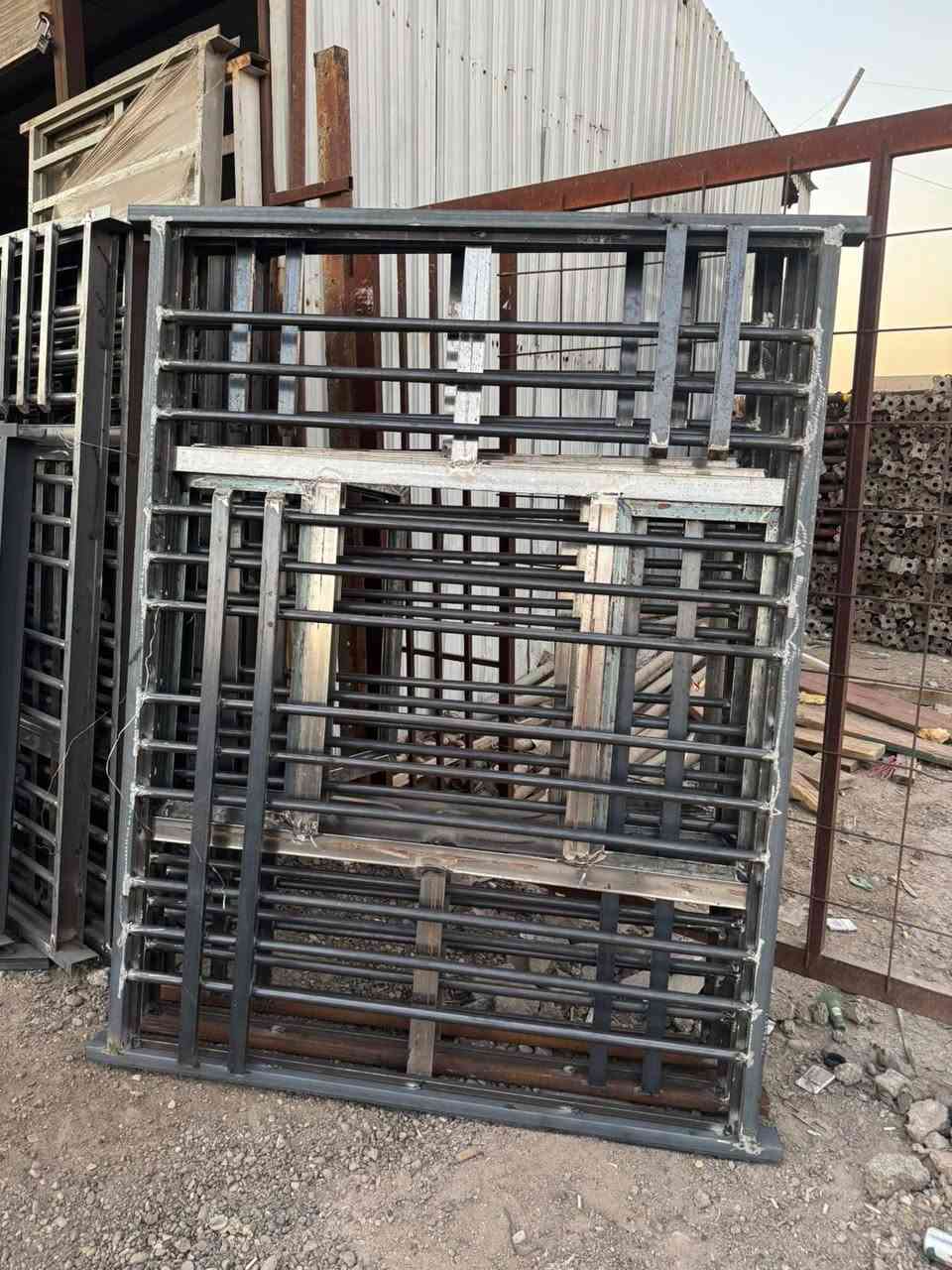شباك جنل 200* 200 سعر (130) شباك جنل 150* 200 سعر (110)  باب جنل 100 *270 سعر(130)  الله يرزق الجميع ***********
