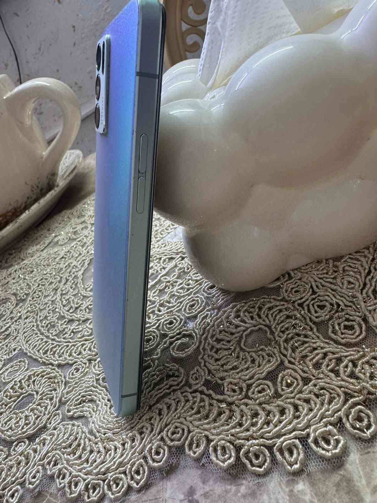 رينو6 5G • ١٢٨ جيجا • ٨ رام