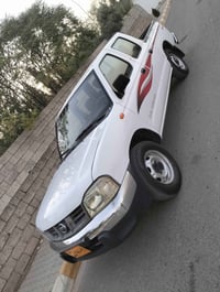 نيسان • ٢٠١١ • نضيف