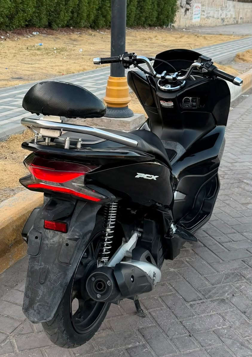 للبيع pcx جيل الثالث
ياباني ياباني محرك 150cc
مكفوله محرك كهربائيات
حساس أزدحام
حساس أستان
أبيع من باب البيت شرط ضمان
جيب فيتر وافحص فقط مبدل كفر أصلي
السعر 13$ ونص قفل بسعر لكوري تره
مكاني بغداد مدينه الصدر  ***********
