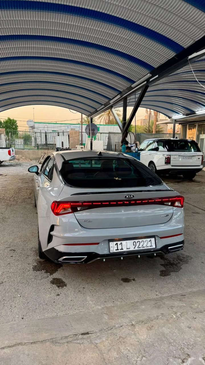 Kia K5 GT-Line
2021
لون سمنتي دواخل احمر
محرك 1.6 Turbo
ماشيه 50.000
رقم بغداد سيارة باسمي تحويل مباشر
حادثها مثل ما موضح بالصور خفيف وسطحي 
 جاملغ امامي أيمن وطرف الباب
السيارة بدون دواخل بدون ايرباك 
كير ومحرك مكفول
السعر 167 وبيها مجال 
الاتصال على الرقم : *********** ديوانية, القادسية
