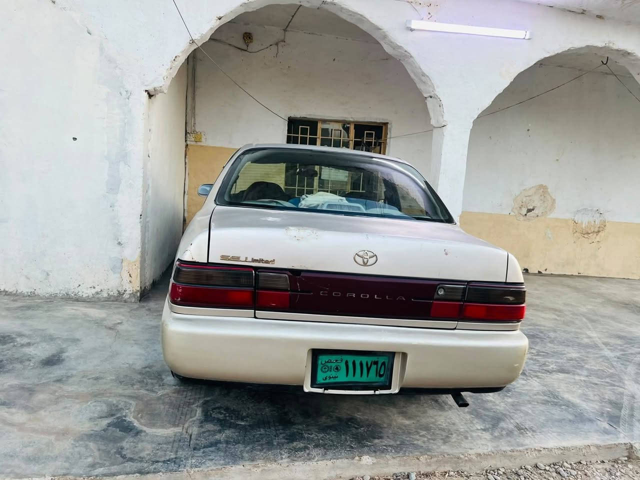 كورلا ٩٤ • لون ذهبي • گير ومحرك شرط