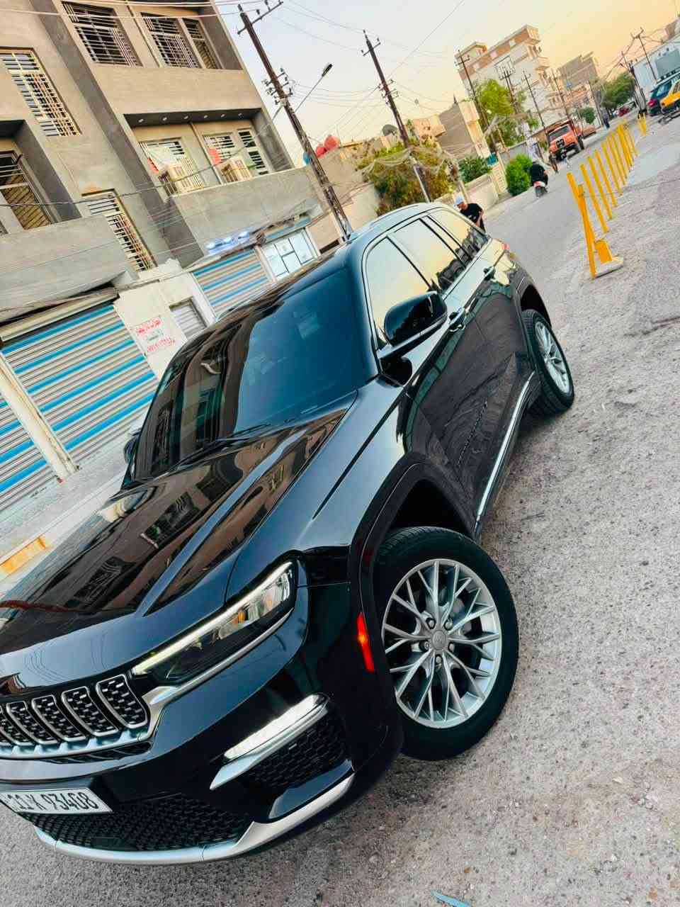 السلام عليكم للبيع جيب 2023 5 راكب فول مواصفات اعلى فئه سومنت 2023 السياره حادث امريكا مطخطه من كل الجهات ومصبوغه تعمير درجه اولى بدون ايرباك بدون دواخل بدون تبديل ماشيه 25 الف السياره جديده اعلى المواصفات بدون نقص السياره السعر 240  بيع مستعجل ماكو هيج سعر بهاي المواصفات والنضافه مكاني بغداد البلديات ***********
