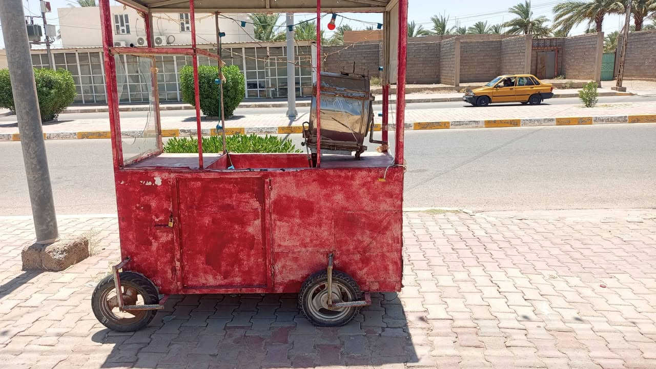 مكينه حب نضيفه السعر ١٥٠ الف وبيه مجال 
***********
