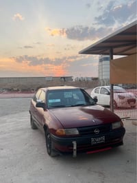 أوبل أسترا • ١٩٩٣ • ١٦٠٠