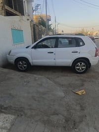 تفاصيل • ٢و١٠ • سيارة