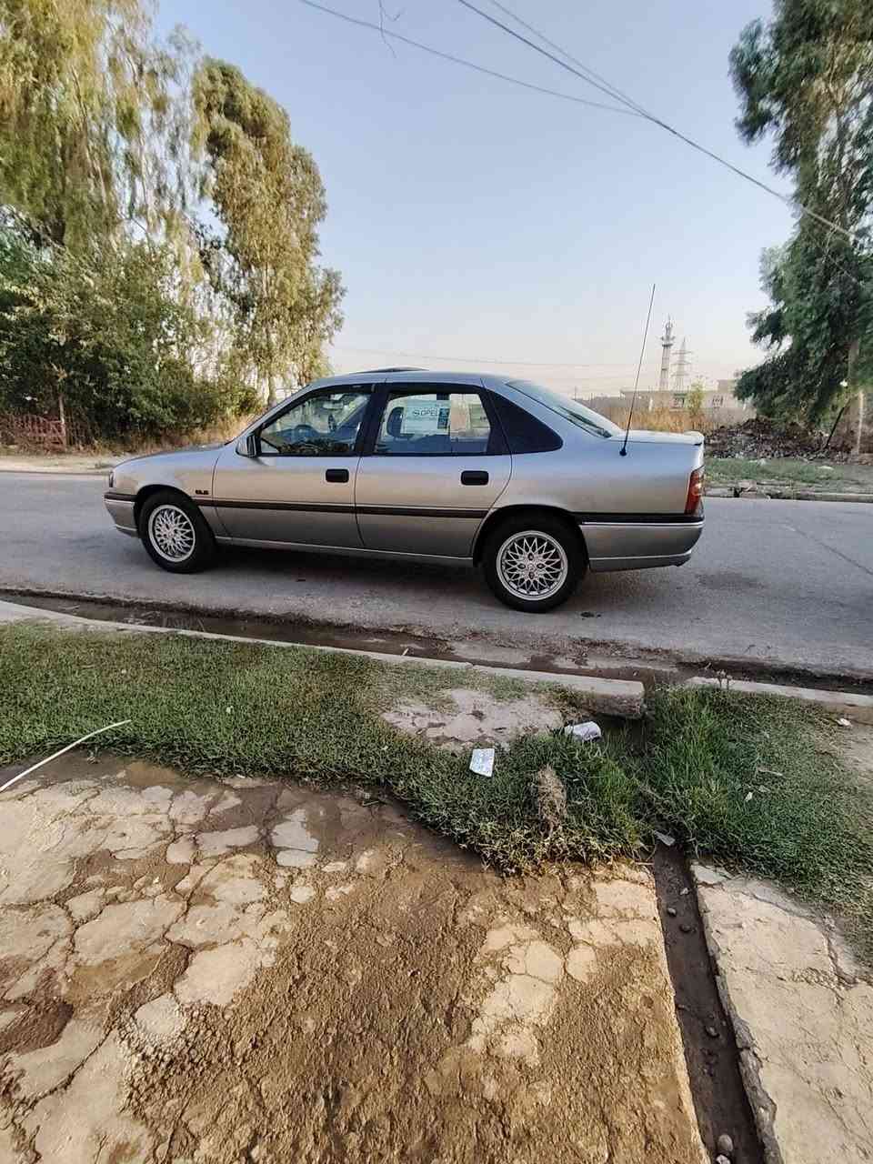 سلام عليكم للبيع اوبل فكتره حجم 20 موديل 93 رقم 12شرط تحويل من شرعي صبغ جماليه بدون اي ضرر دواير ودوسات بعد ما مصلح شرط من دعاميه لا دعاميه
محرك كير شرط السعر 45 وبيهاا مجال واي استفسار عل رقم *********** زين***********
