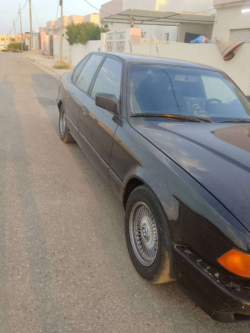 السلام عليكم اخوان BMW735  موديل 1991سيارة نشطة ومابيها مصرف خلاص رقم جديد سنوية جديدة فول توماتيك كشنات تدفئة بدون سلايت سيارة كاملة مكملة تبريدها ثلج ومابيها اي نقص مكان السيارة اربيل  سعرها 47 واتساب فقط ***********واتساب فقطط

