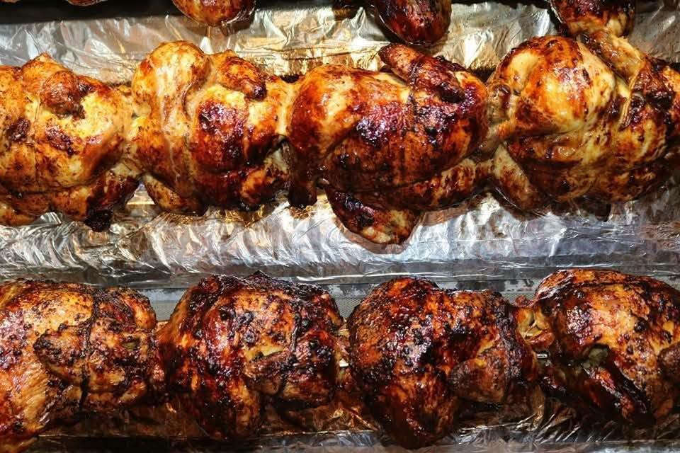 #دجاج_ومشويات_الياسري ❤️ 
#بعون_الله🤲 
توفر دجاج مشوي مع الارز (محشي) 😋

دجاج عراقي مضمون 100٪
#من_الشجره_للخلاط☺️💯

مستعدون لتجهيز كافه مناسباتكم 😍

#خلي_اختيارك_صح✅ 

يوجد توصيل داخل مناطق الكوت🛵

للحجز والاستفسار📱

وتساب ***********
او
اتصال***********

