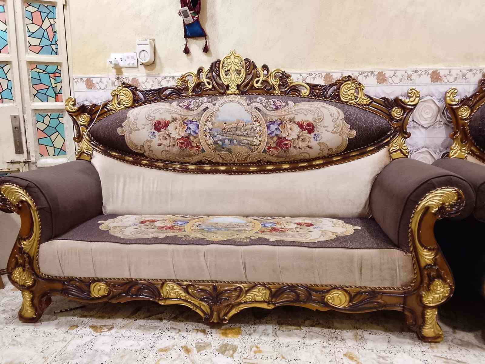 كنب • ١٠ مقعد