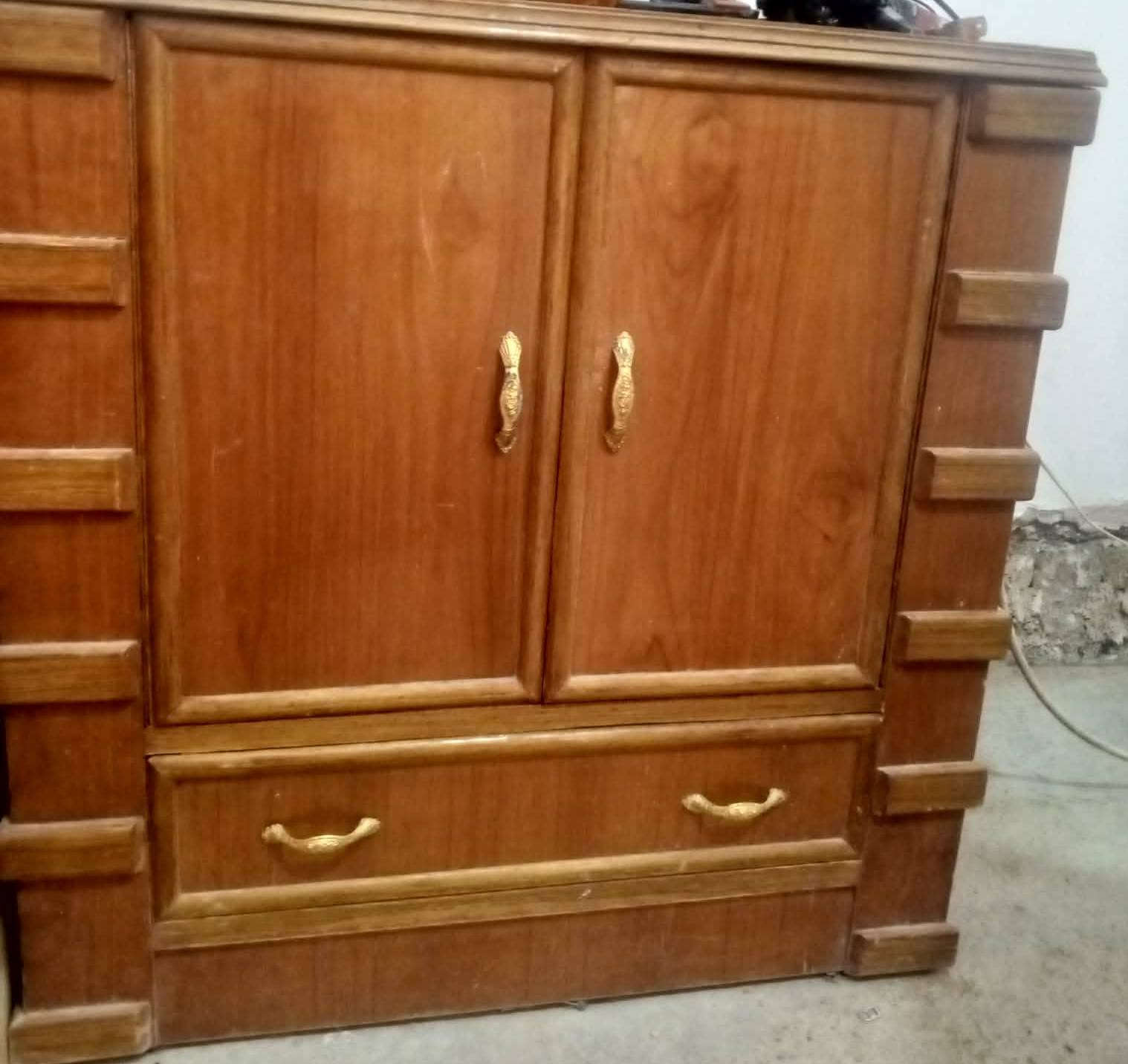 السلام عليكم غرفه نجاره عراقيه 3 ملم سعر 1700 بيها مجال للاستفسار ***********
