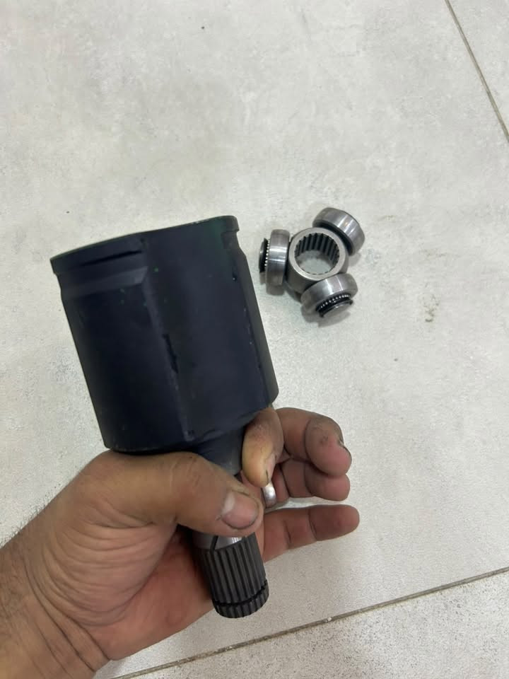 يتوفر ادوات نيسان سني بدي كوري ياباني ***********تريد حاجه اتصل   واتساب توصيل موجود جميع المحفضات ٥ الف
